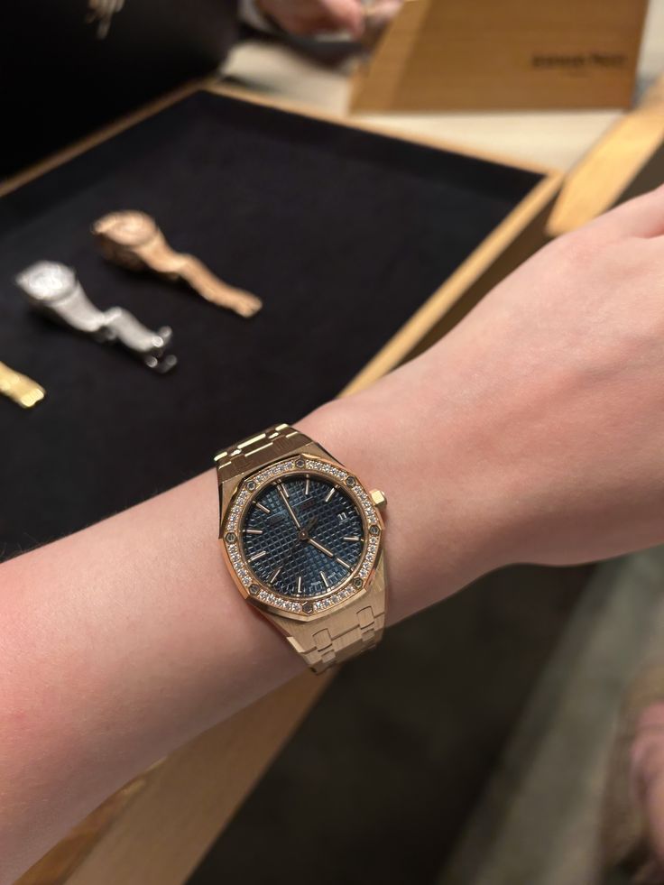 Audemars Piguet Women Watches