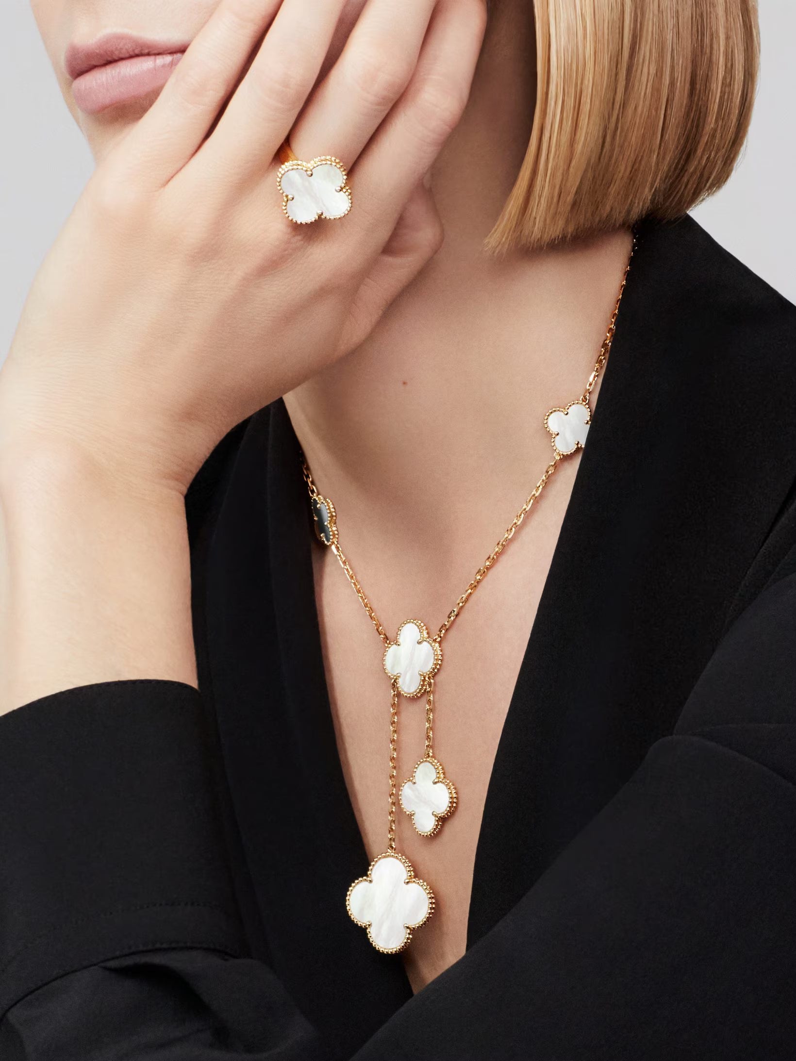Van Cleef & Arpels 10 Motifs Mother of pearl Necklace