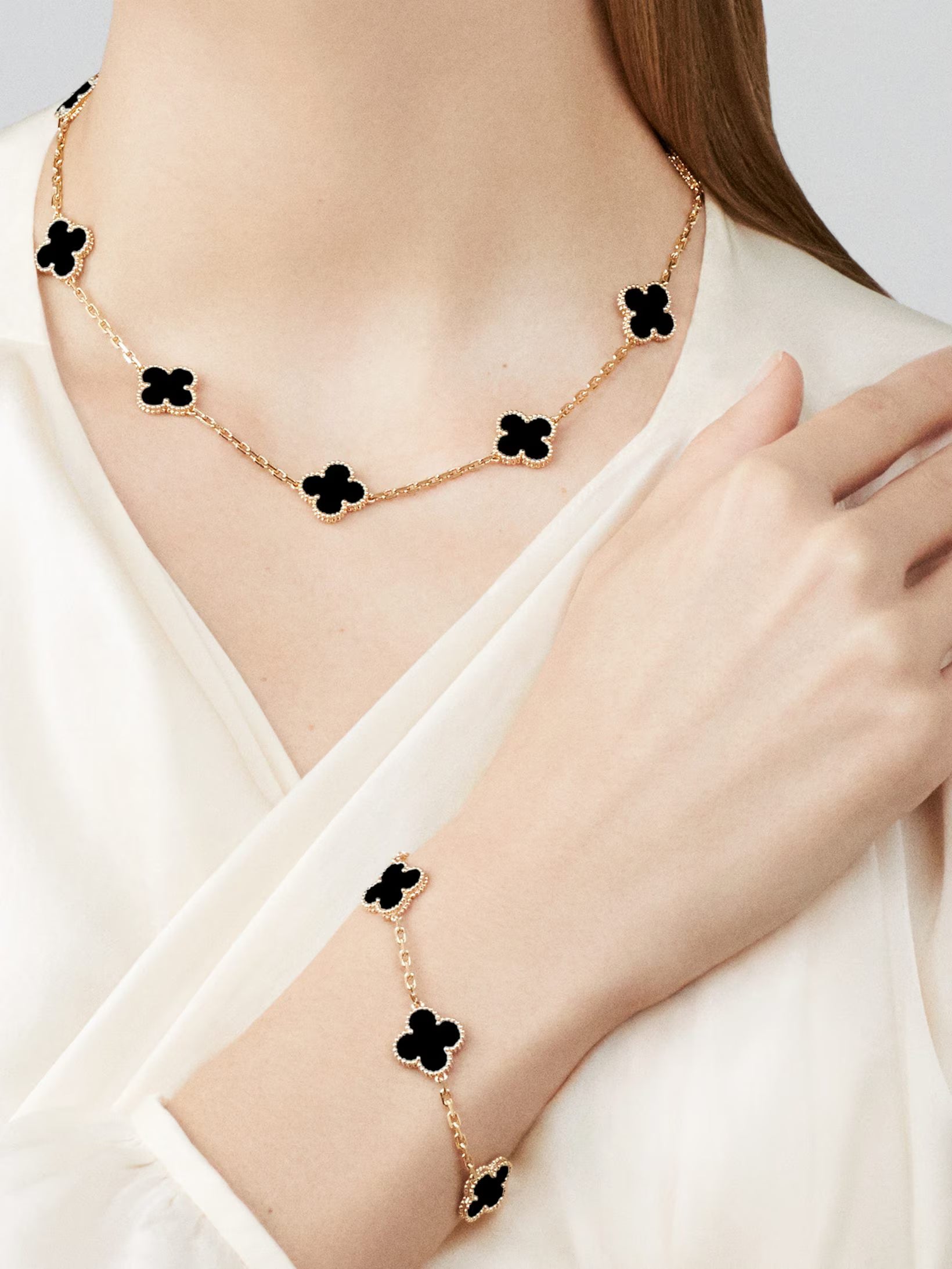 Van Cleef & Arpels 10 Motifs Onyx Necklace