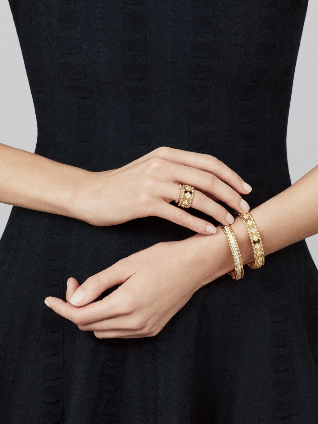 Vancleef & Arpels Perlee Clovers bracelet