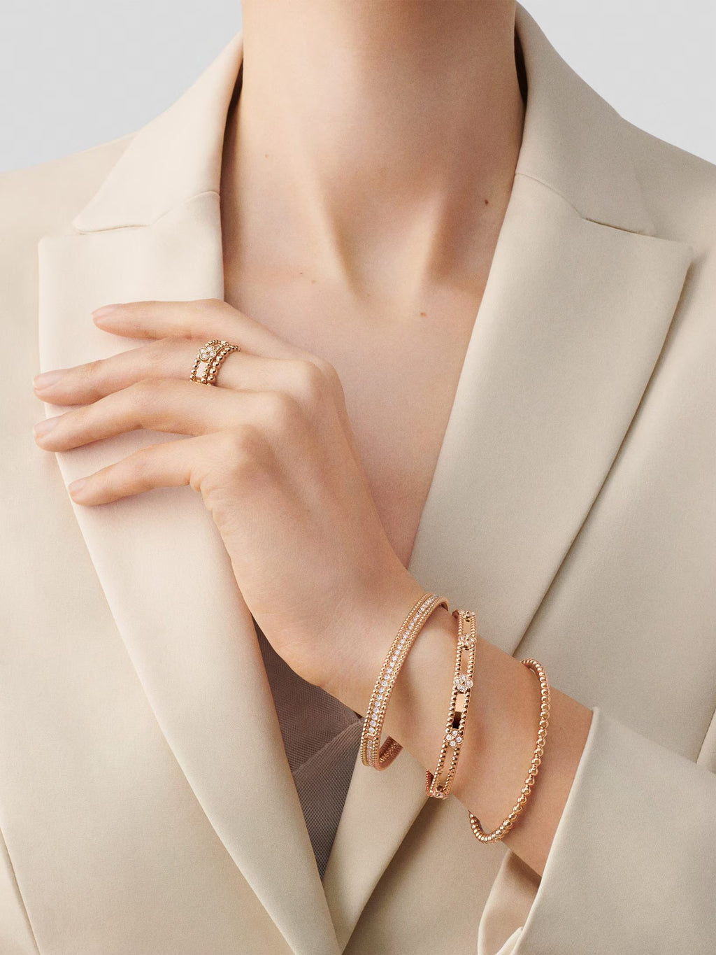 Van Cleef & Arpels Perlée sweet clovers ring