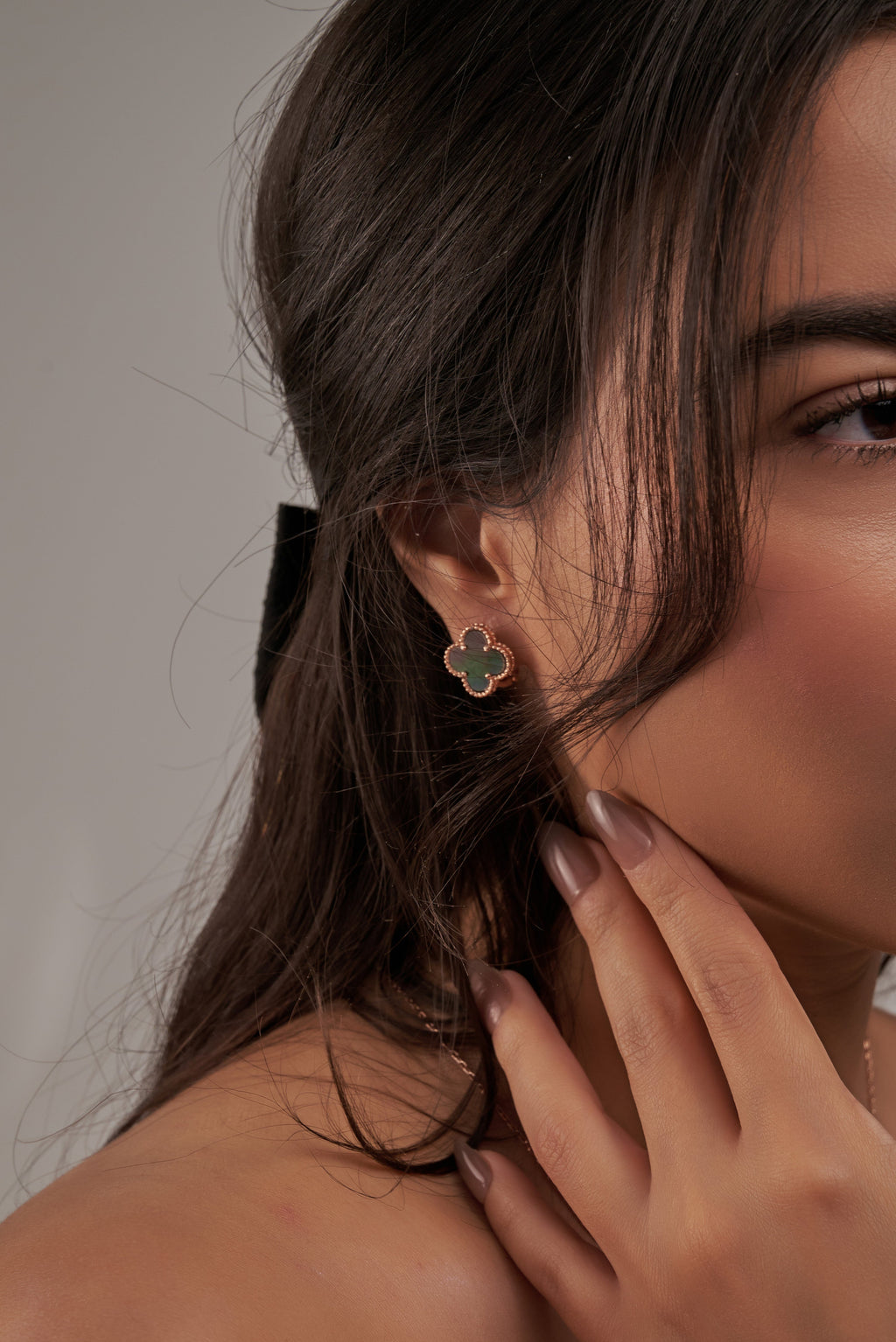 Vanclef & Arpels Earings ( Rose gold )