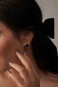 Vanclef & Arpels Vintage Alhambra Earing ( Yellow Gold , Onyx )