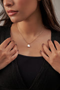 Bvlgari Diva Necklace ( Yellow gold , Mother of pearl )