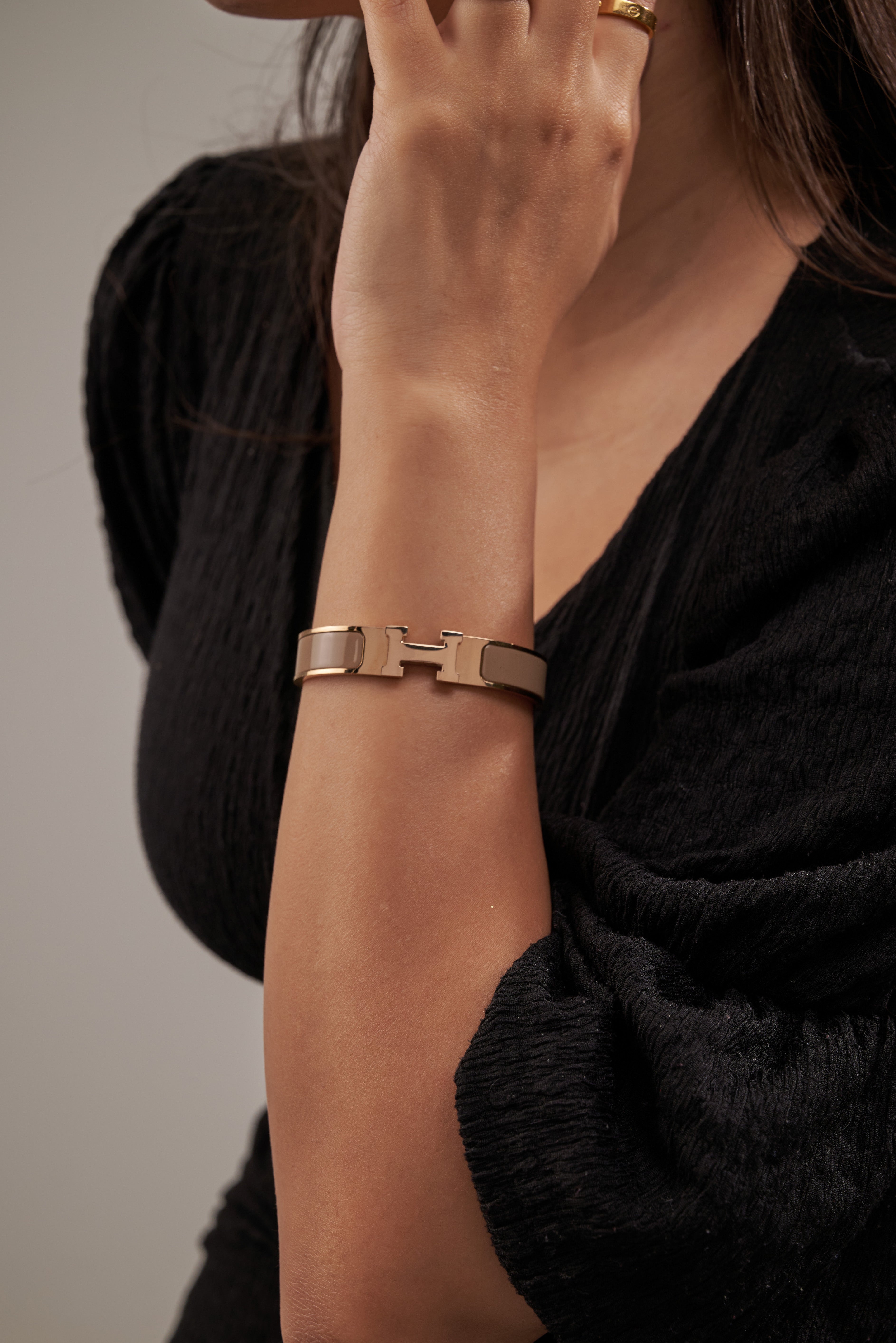 Hermes H bracelet ( Rose gold , Light Brown )