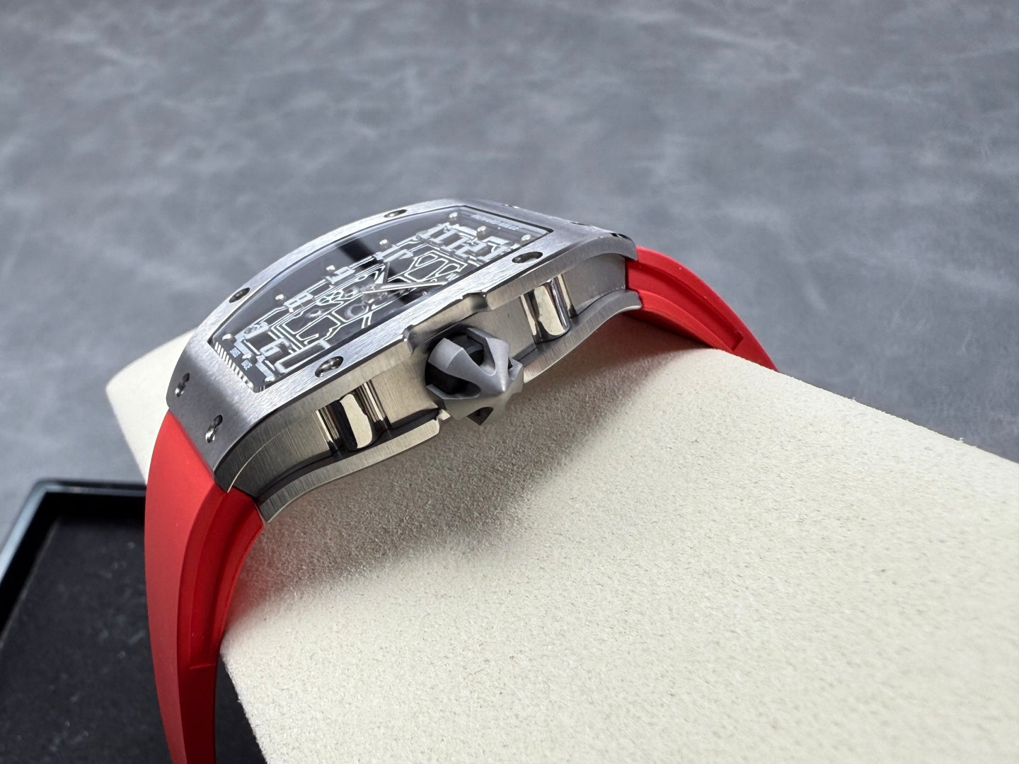RM 67-01 Titanium