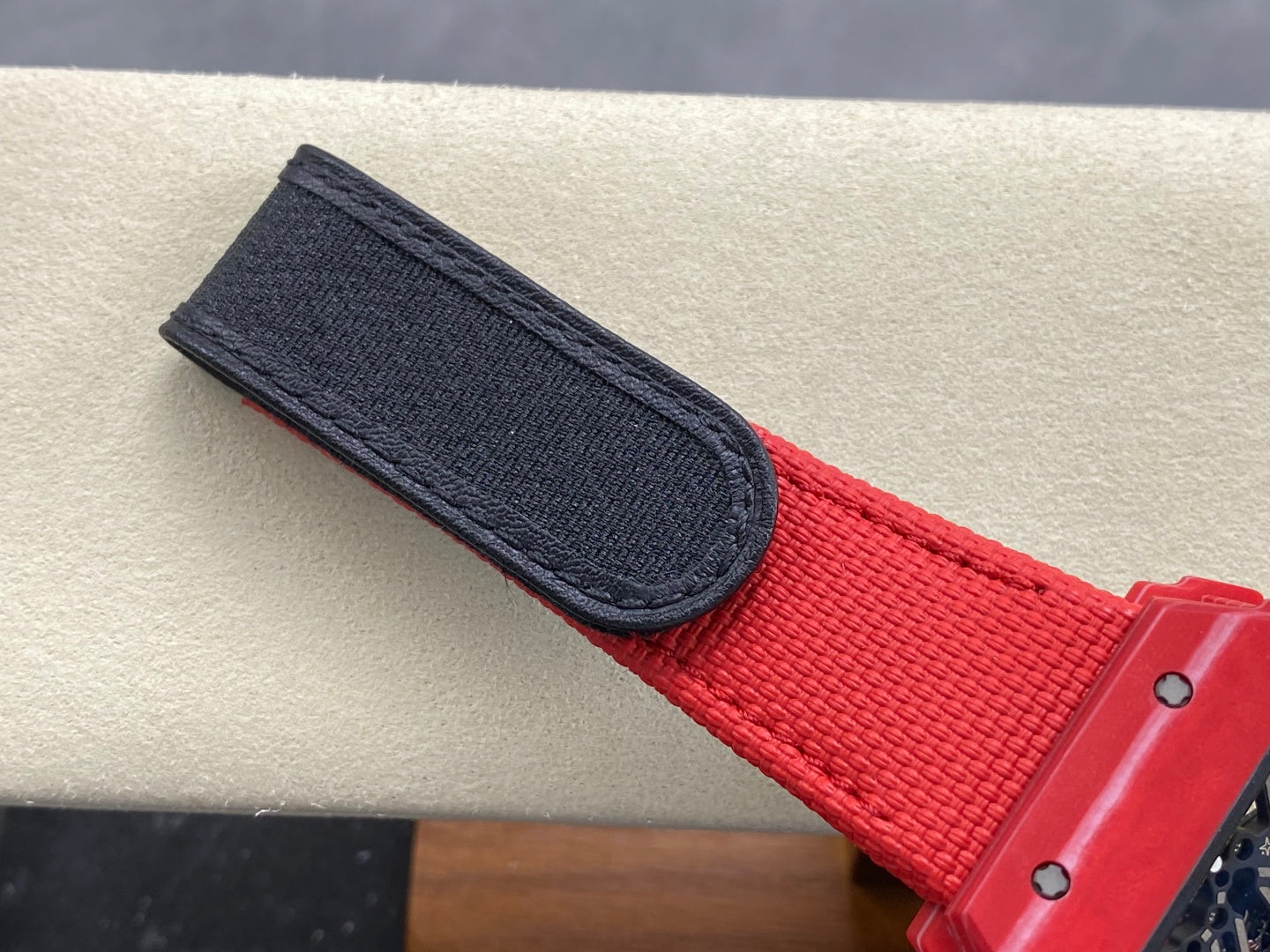 RM 35-02 Red NTPT Carbon