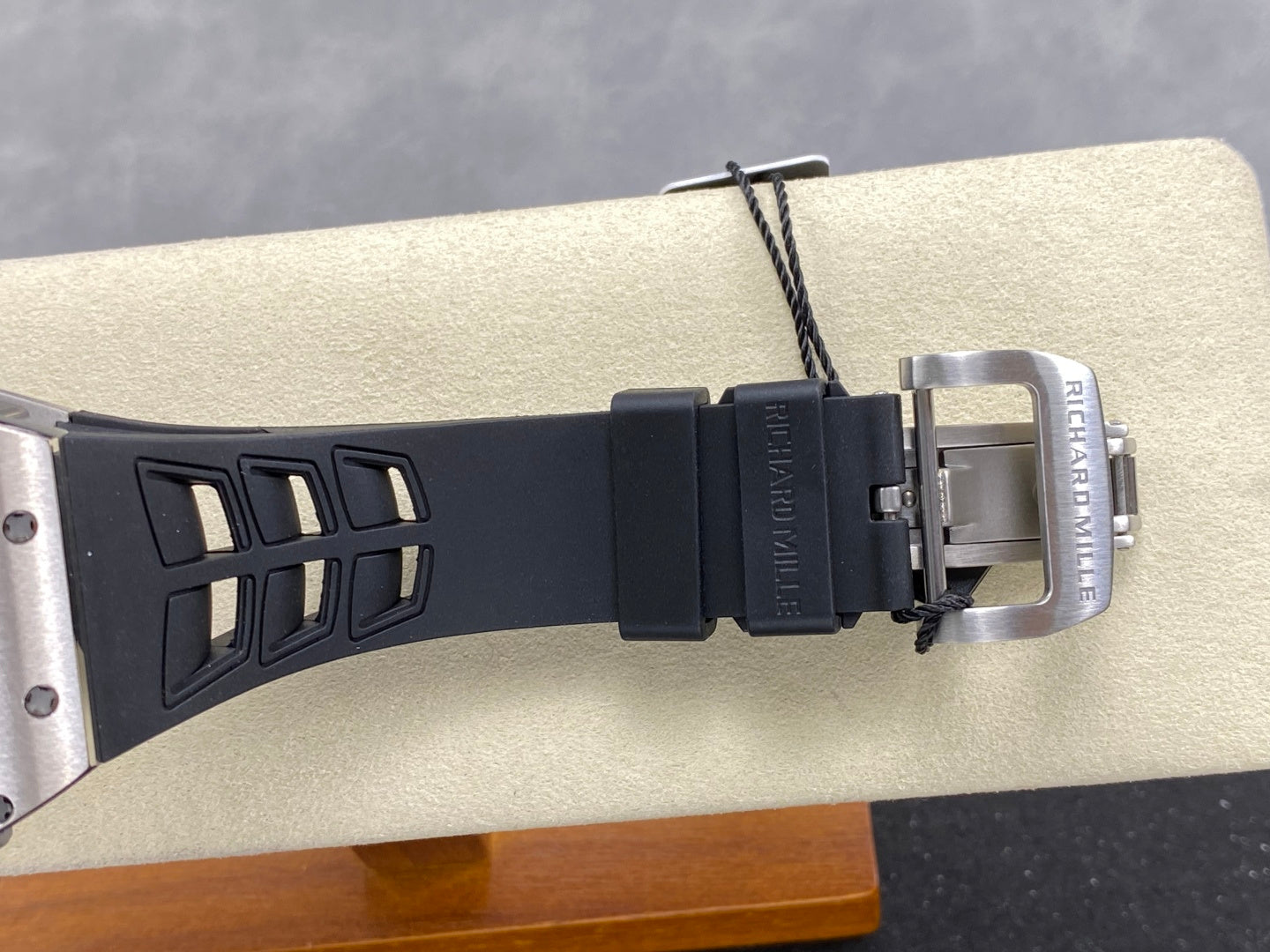 RM 30-1 Titanium x Black