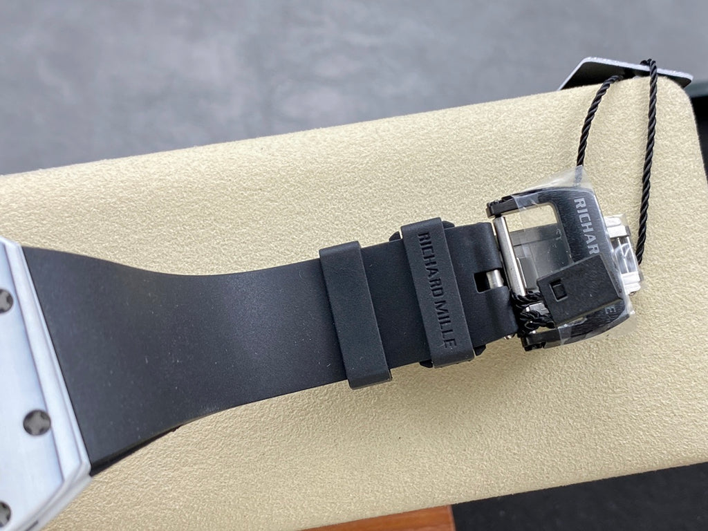 RM 61 White NTPT Carbon