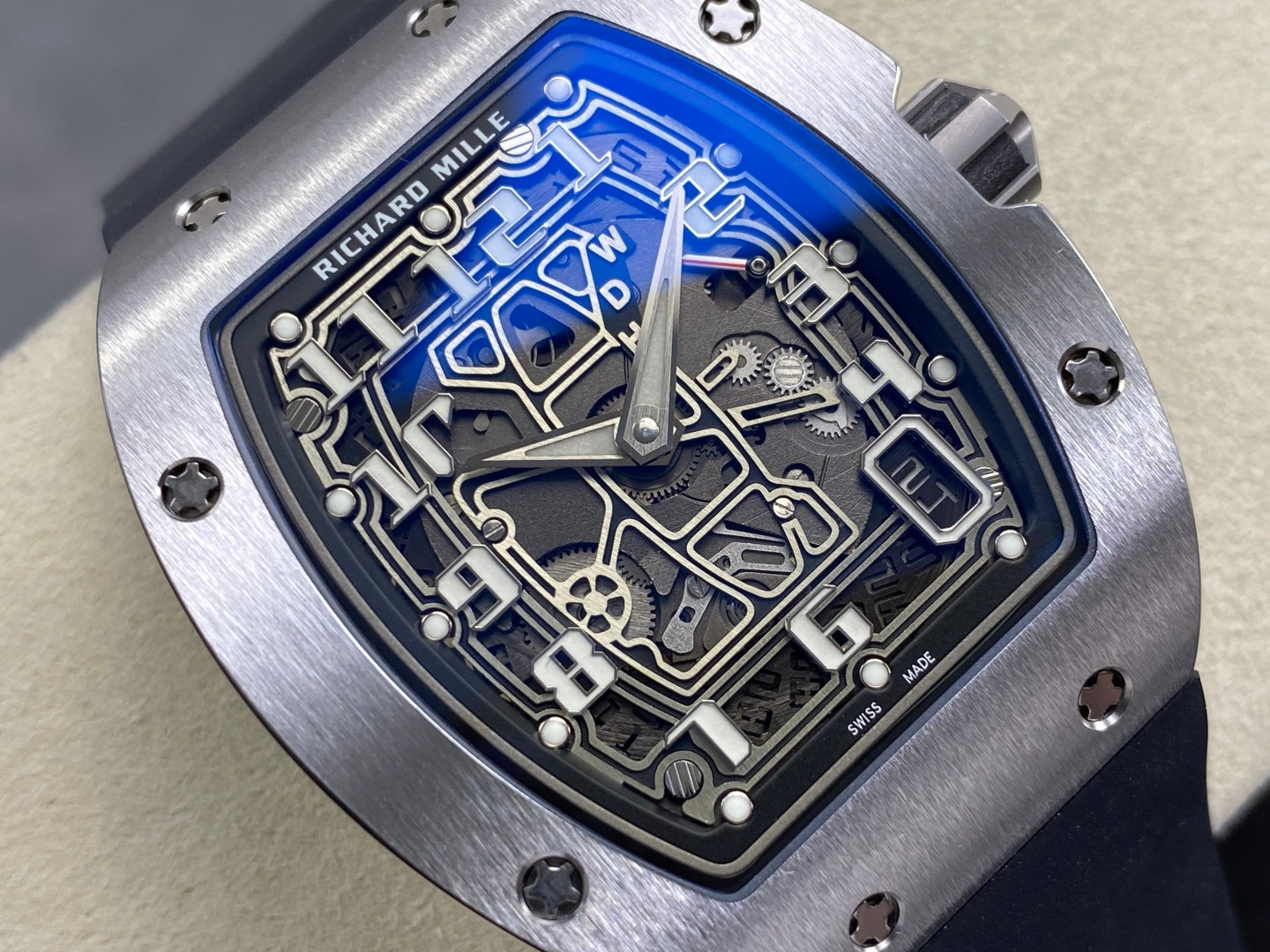 RM 67-01 Titanium x Black