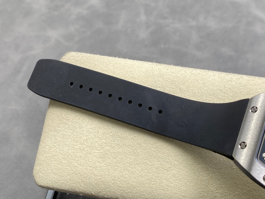 RM 67-01 Titanium x Black