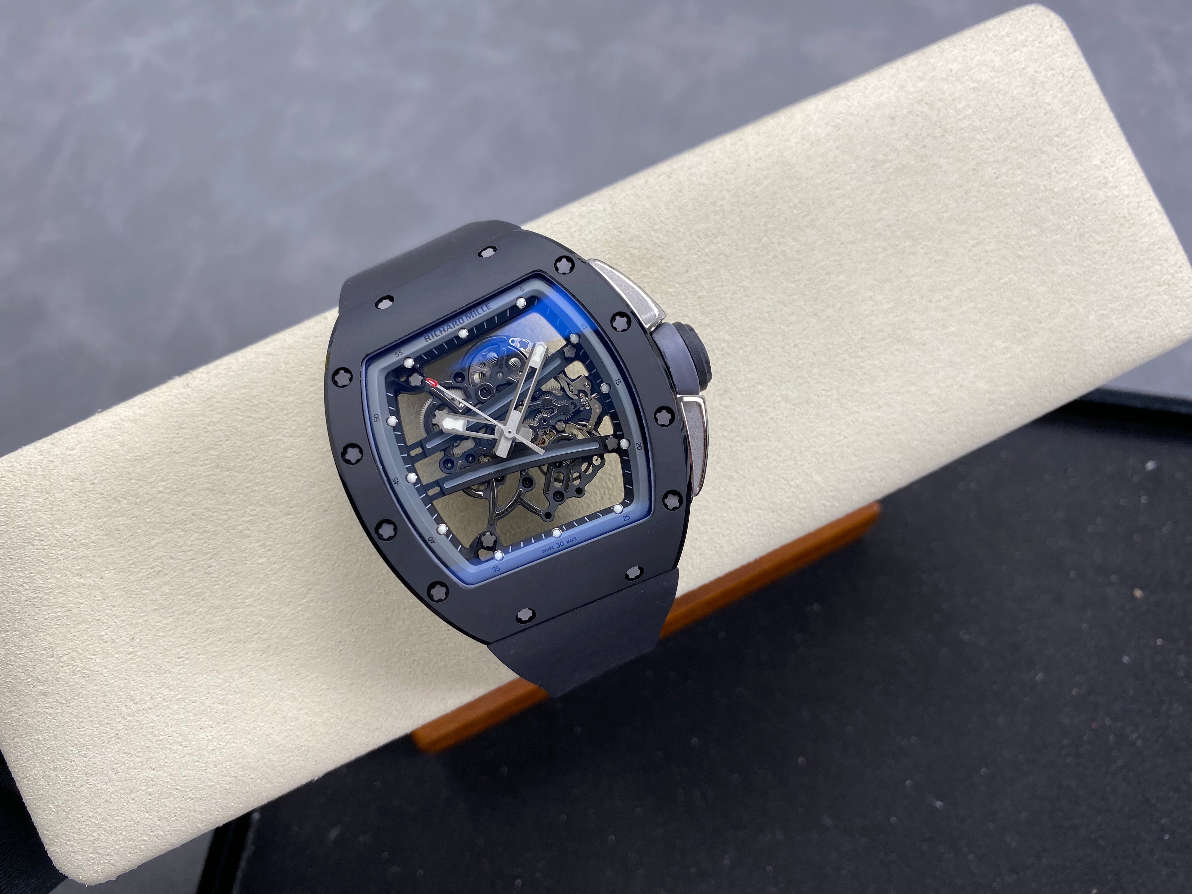 RM 61 Black Ceramic